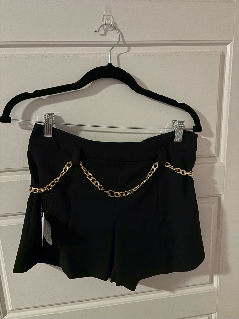 Zara Black Shorts With Chains